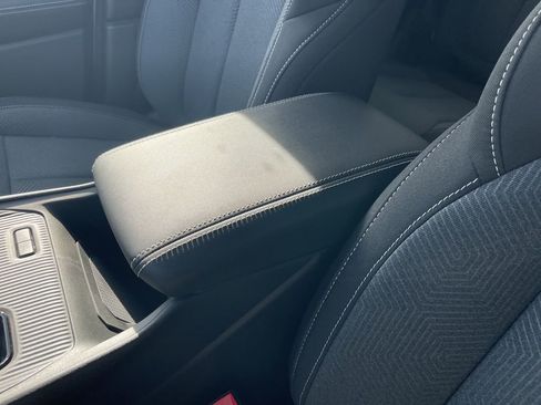 New 2026 Jeep Cherokee Laredo image 13