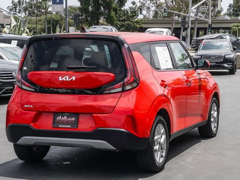 Used 2024 Kia Soul LX w/ Option Group 015 FWD image 6