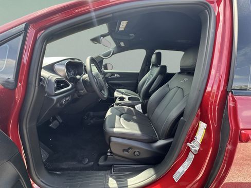 New 2026 Chrysler Pacifica Select w/ S Appearance Package FWD image 46