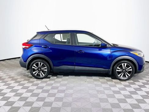 Used 2020 Nissan Kicks SV image 9