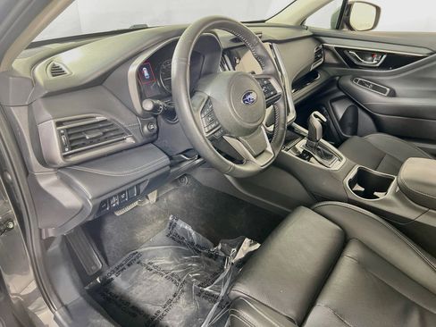 Used 2023 Subaru Outback Limited AWD/4WD image 9
