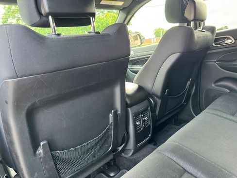 Used 2015 Jeep Grand Cherokee Laredo w/ Quick Order Package 23E AWD/4WD image 33