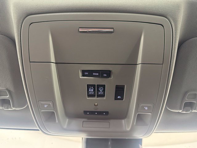 Used 2016 GMC Sierra 2500 Denali w/ Driver Alert Package AWD/4WD image 13