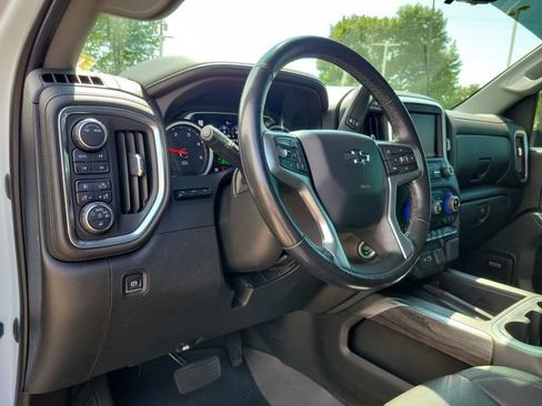 Used 2022 Chevrolet Silverado 2500 LTZ w/ LTZ Plus Package AWD/4WD image 10