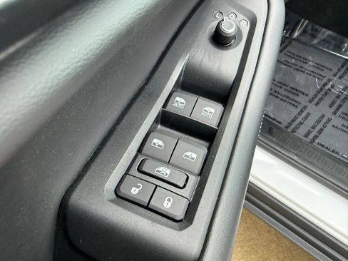 New 2025 Jeep Grand Cherokee Laredo w/ Luxury Tech Group I AWD/4WD image 14