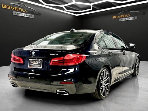 Used 2019 BMW 540i w/ M Sport Package RWD image 5