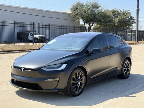 Used 2022 Tesla Model X image 6
