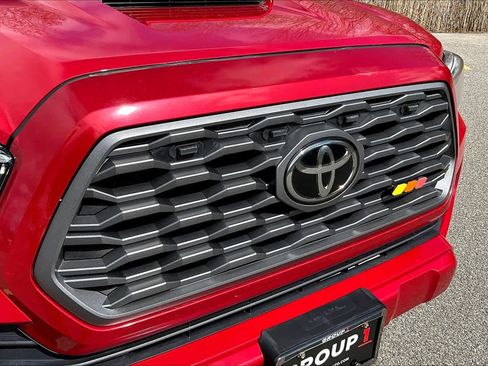 Used 2021 Toyota Tacoma TRD Sport w/ TRD Premium Sport Package image 32