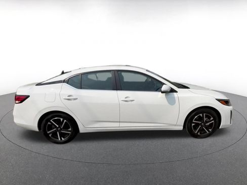 Used 2025 Nissan Sentra SV FWD image 15