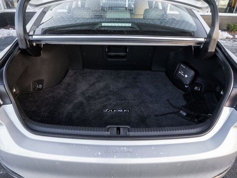 Used 2020 Lexus ES 300h w/ Premium Package image 36