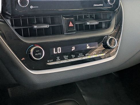 Certified 2021 Toyota Corolla LE FWD image 21