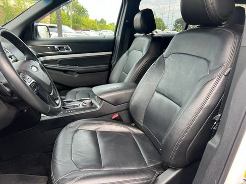 Used 2016 Ford Explorer XLT w/ Equipment Group 202A AWD/4WD image 23