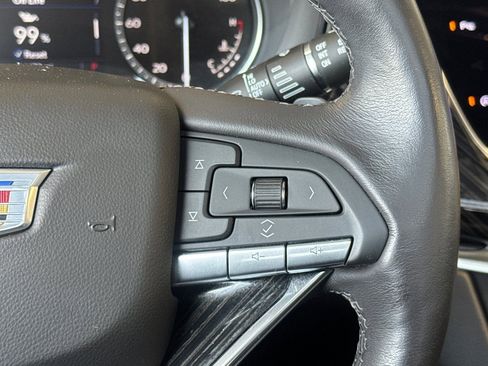 Certified 2025 Cadillac XT6 Premium Luxury FWD image 38