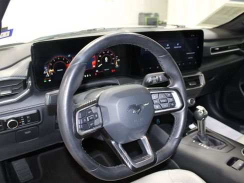 Used 2024 Ford Mustang Premium image 18