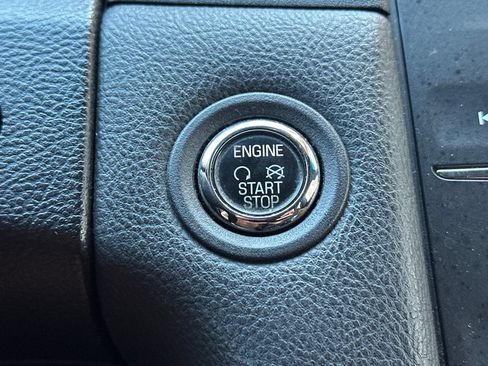 Used 2014 Ford Taurus Limited FWD image 23