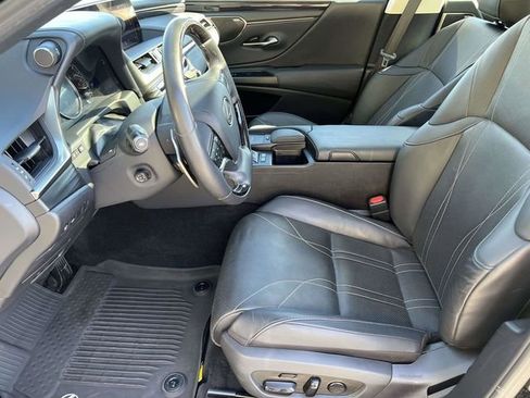 Used 2020 Lexus ES 300h Ultra Luxury image 18