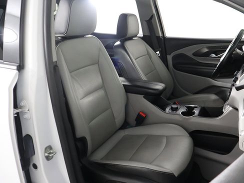 Used 2022 GMC Terrain SLT image 29