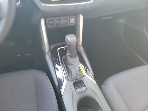 Used 2022 Toyota Corolla Cross LE FWD image 19