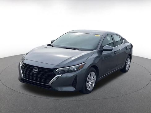 Used 2025 Nissan Sentra S image 4