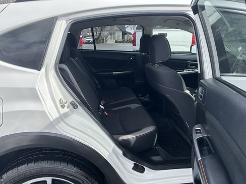 Used 2017 Subaru Crosstrek 2.0i Premium image 9