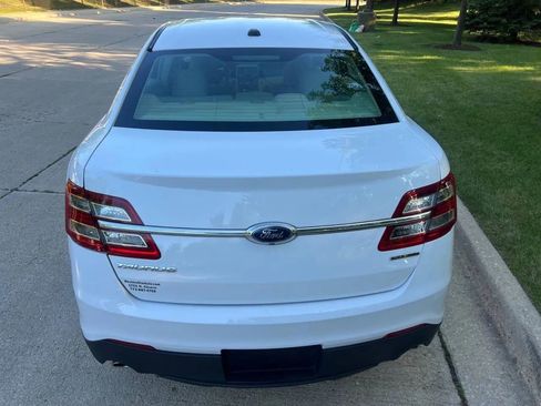 Used 2018 Ford Taurus SE image 19