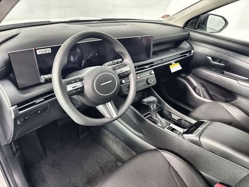 New 2026 Hyundai Tucson SE image 12
