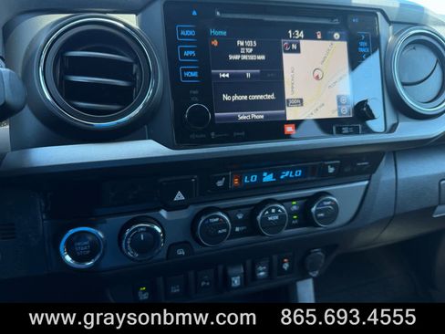 Used 2019 Toyota Tacoma TRD Off-Road AWD/4WD image 28