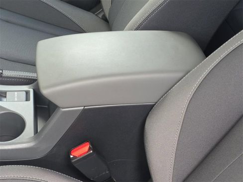 Used 2025 Subaru Crosstrek 2.0i Premium image 8