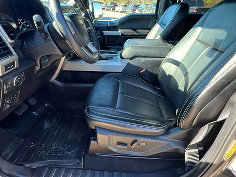 Used 2020 Ford F150 Lariat image 16