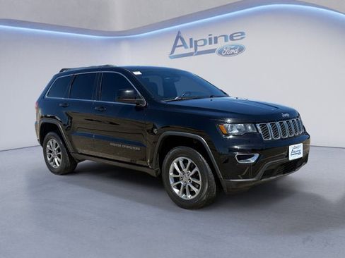 Used 2018 Jeep Grand Cherokee Laredo AWD/4WD image 7