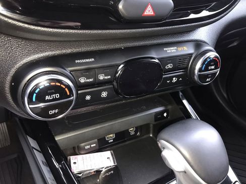 Certified 2023 Kia Soul EX FWD image 19