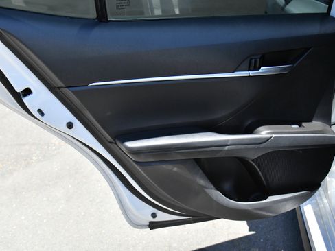 Used 2024 Toyota Camry SE FWD image 31