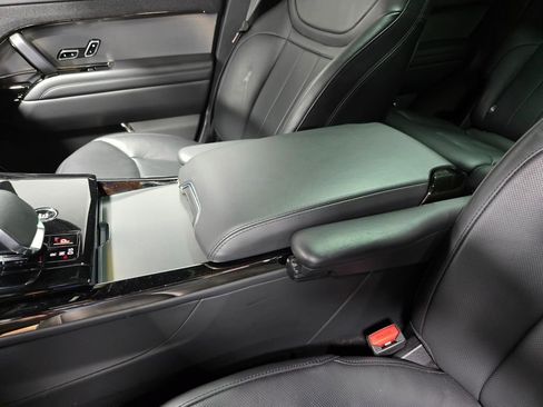 Used 2025 Land Rover Range Rover Sport SE image 29