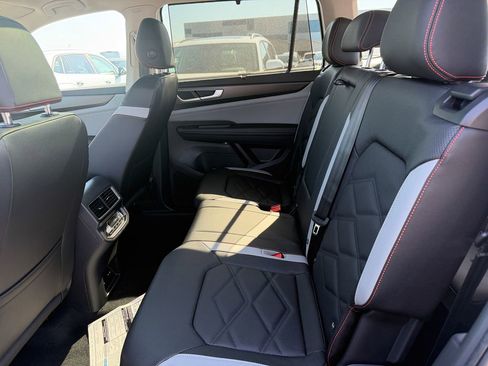 New 2026 Volkswagen Atlas Peak Edition AWD/4WD image 27