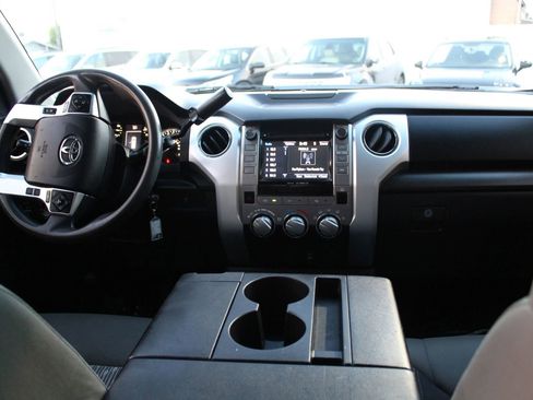Used 2018 Toyota Tundra SR5 RWD image 13