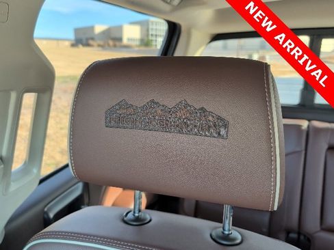 Used 2016 Chevrolet Silverado 2500 High Country w/ High Country Premium Package image 26