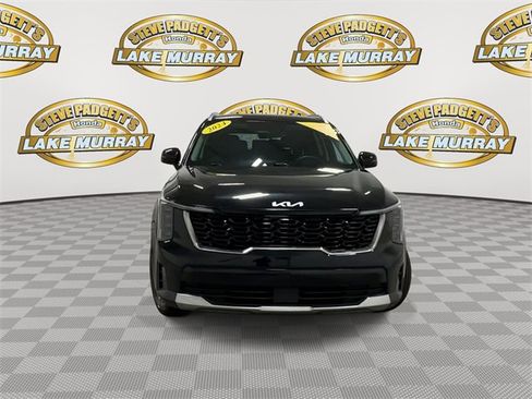 Used 2024 Kia Sorento S image 6