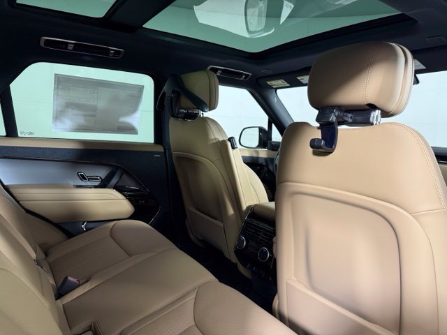 New 2027 Land Rover Range Rover Sport SE AWD/4WD image 16