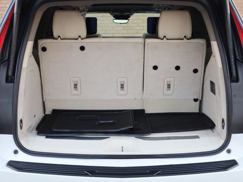 Used 2021 Cadillac Escalade Premium Luxury Platinum w/ LPO, Floor Liner Package AWD/4WD image 10