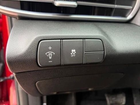 Used 2025 Hyundai Elantra Sport image 15