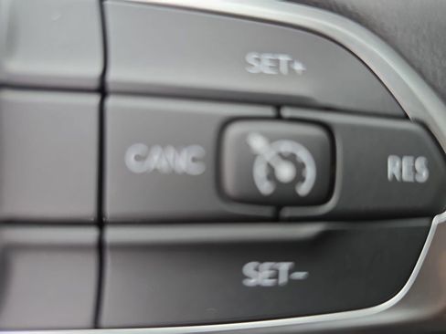 New 2026 Jeep Compass Latitude image 18