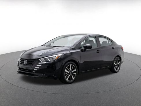 Used 2025 Nissan Versa SV FWD image 3