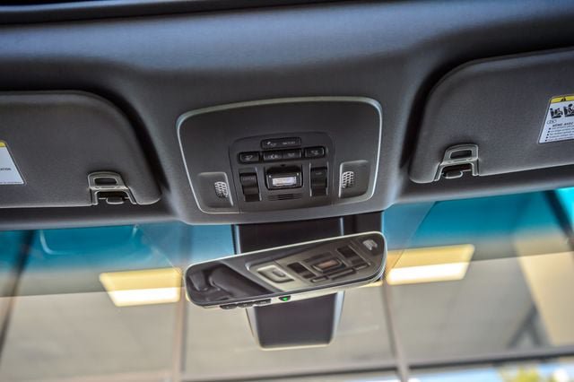 Used 2019 Toyota Avalon Limited FWD image 49