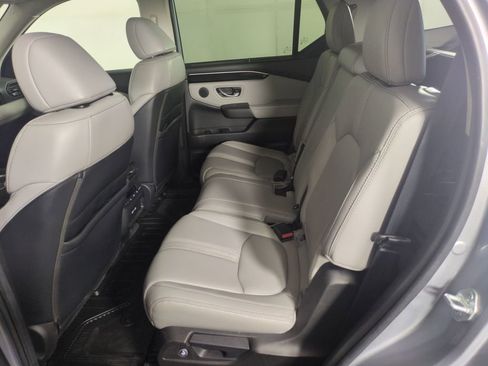Certified 2023 Honda Pilot Touring image 29
