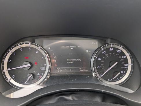 Used 2022 Toyota Highlander XLE AWD/4WD image 28