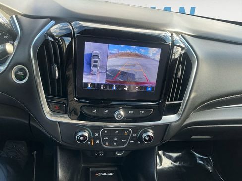 Used 2023 Chevrolet Traverse LT w/ LT Premium Package image 22