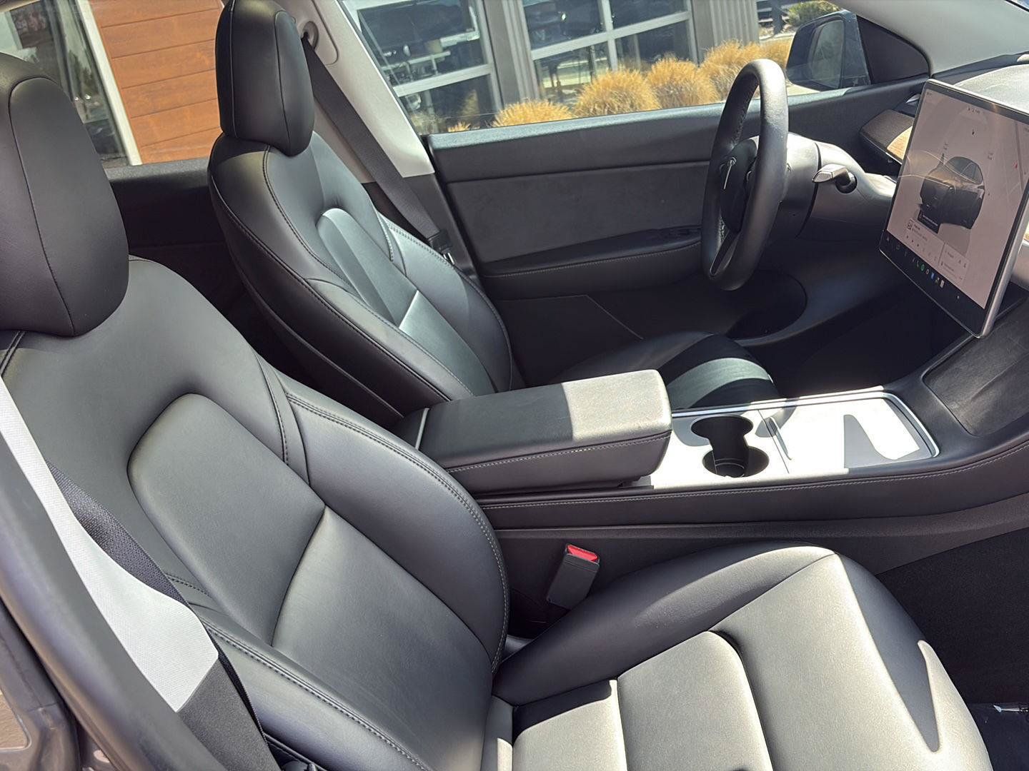 Used 2022 Tesla Model Y Performance AWD/4WD image 12