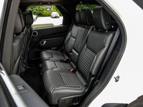 Used 2023 Land Rover Discovery HSE R-Dynamic AWD/4WD image 54