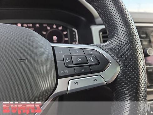 Used 2022 Volkswagen Atlas Cross Sport SEL Premium R-Line AWD/4WD image 13