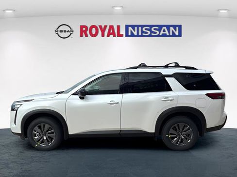 New 2026 Nissan Pathfinder SV FWD image 4